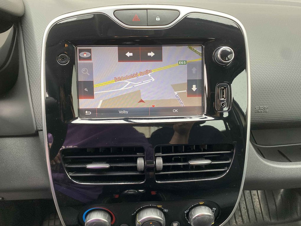 Renault Clio 1.2i 