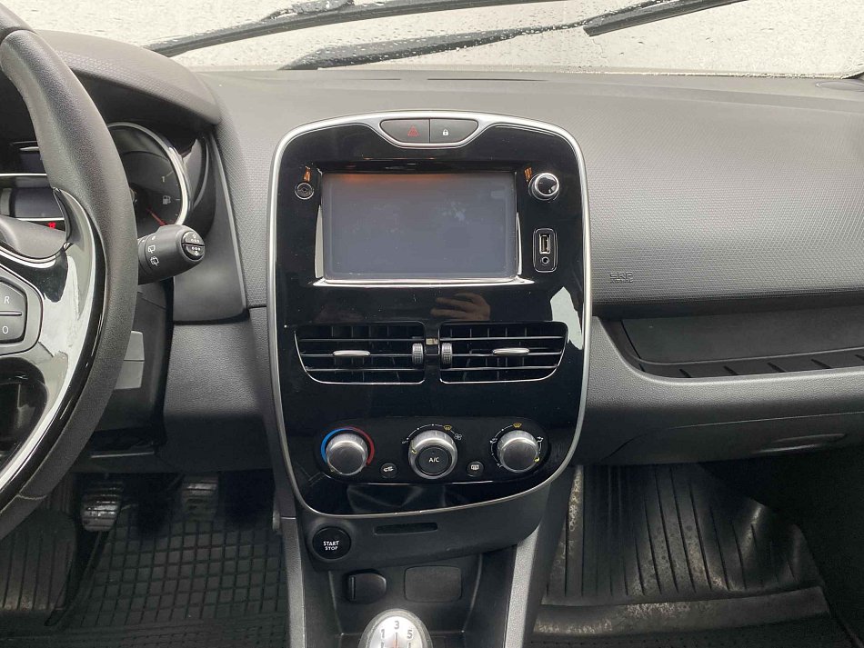 Renault Clio 1.2i 