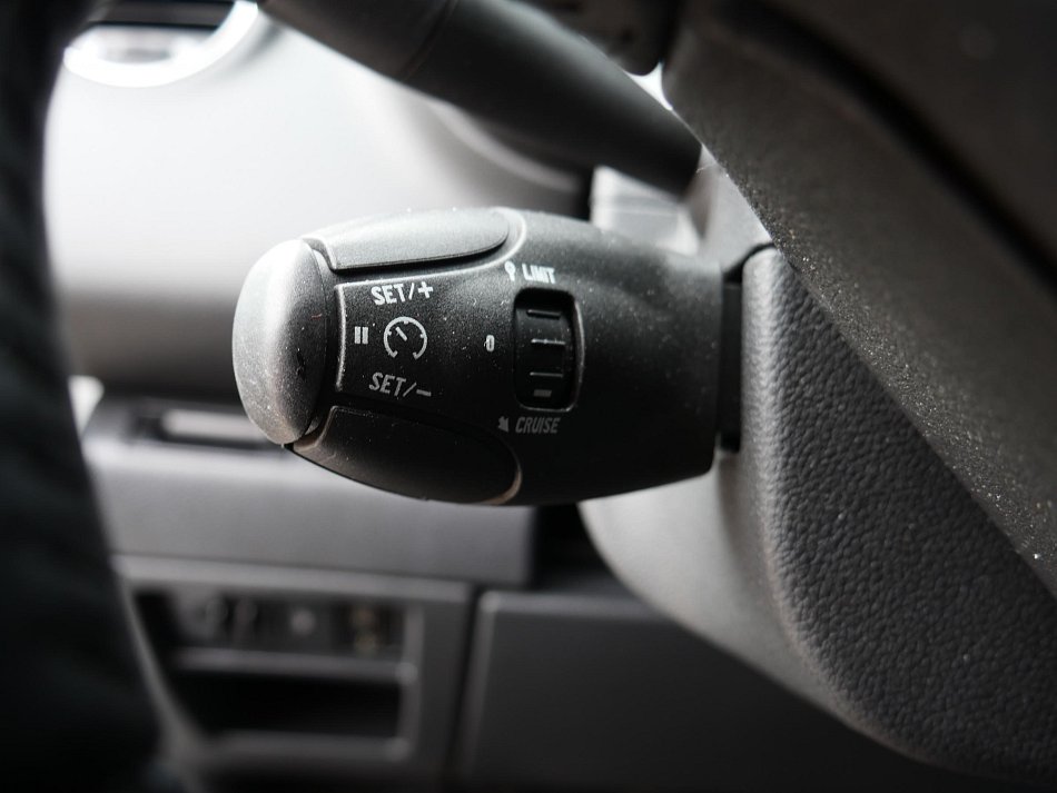 Peugeot 5008 1.6i 