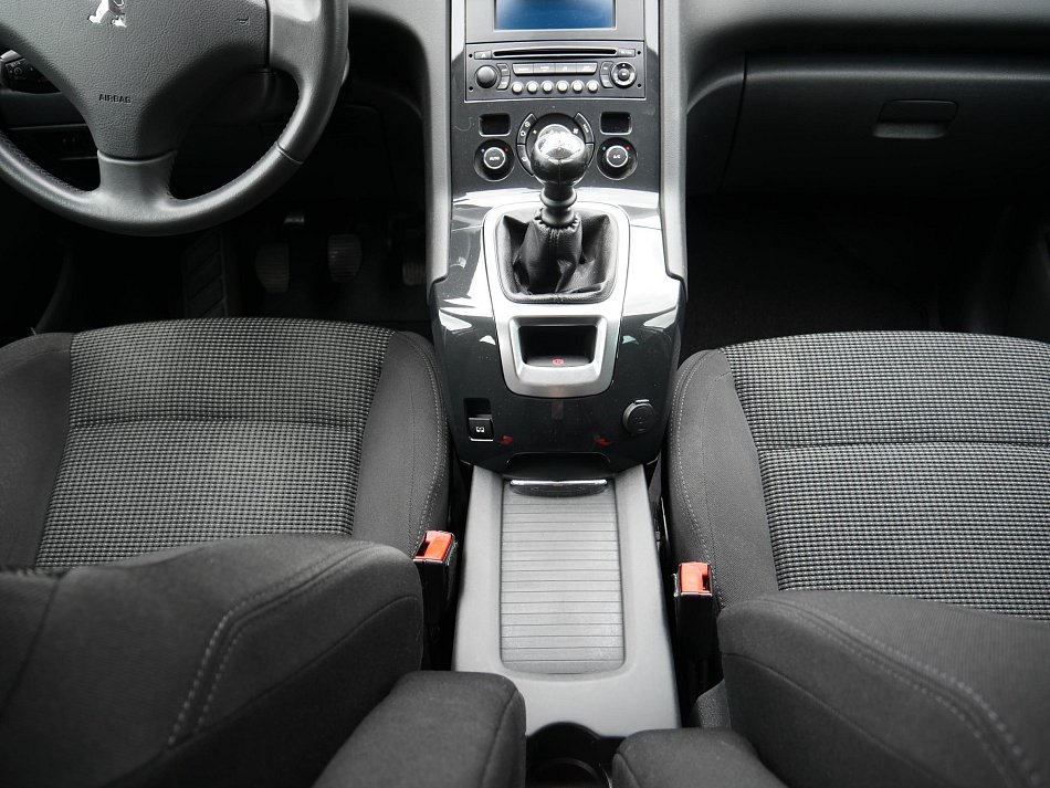 Peugeot 5008 1.6i 