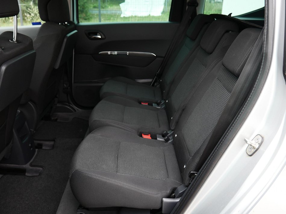 Peugeot 5008 1.6i 