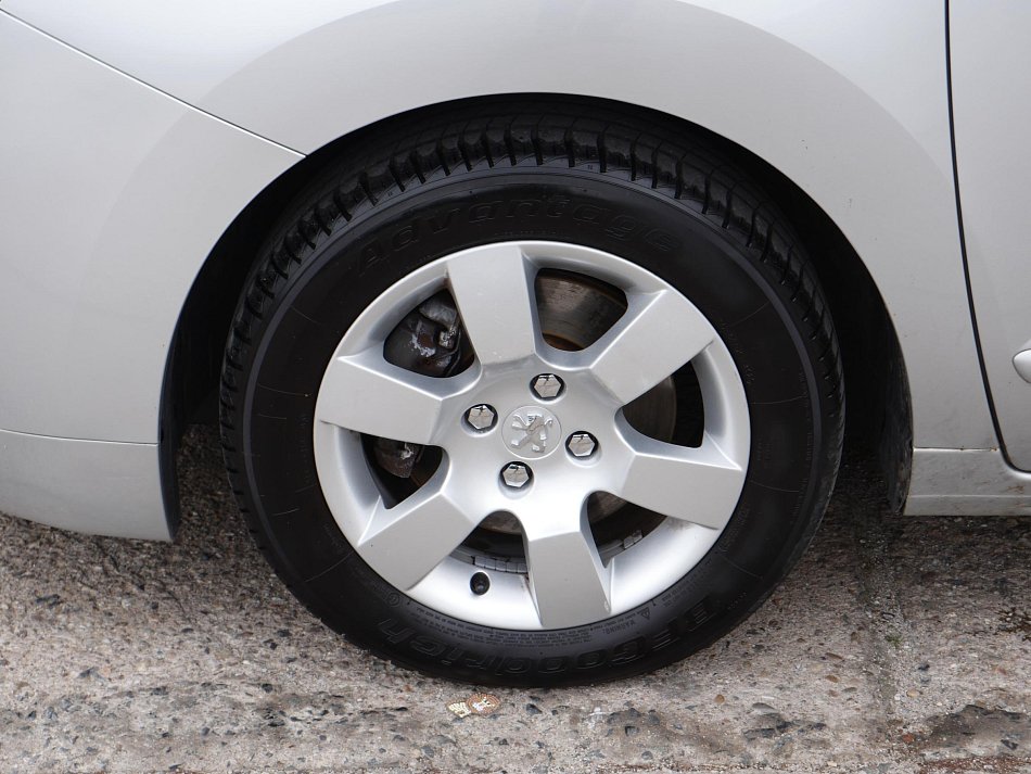 Peugeot 5008 1.6i 