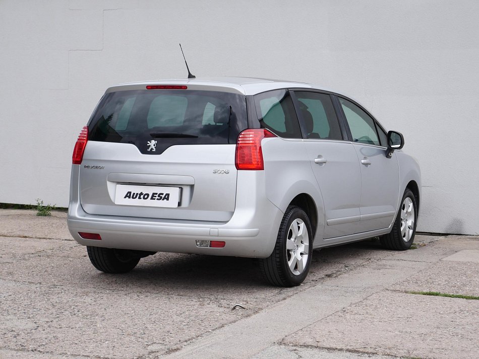 Peugeot 5008 1.6i 