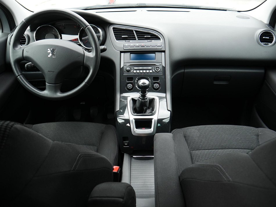 Peugeot 5008 1.6i 
