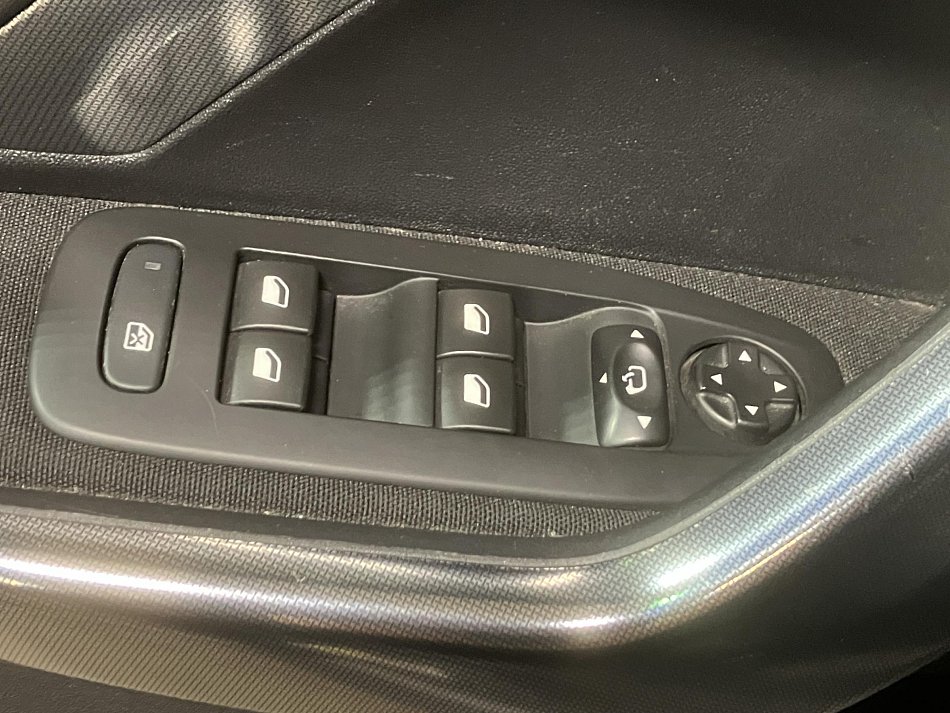 Peugeot 2008 1.6 HDI 