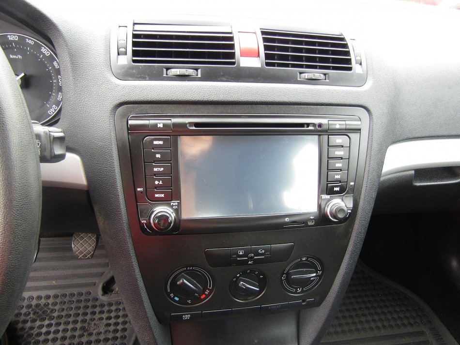 Škoda Octavia II 1.6 FSI 