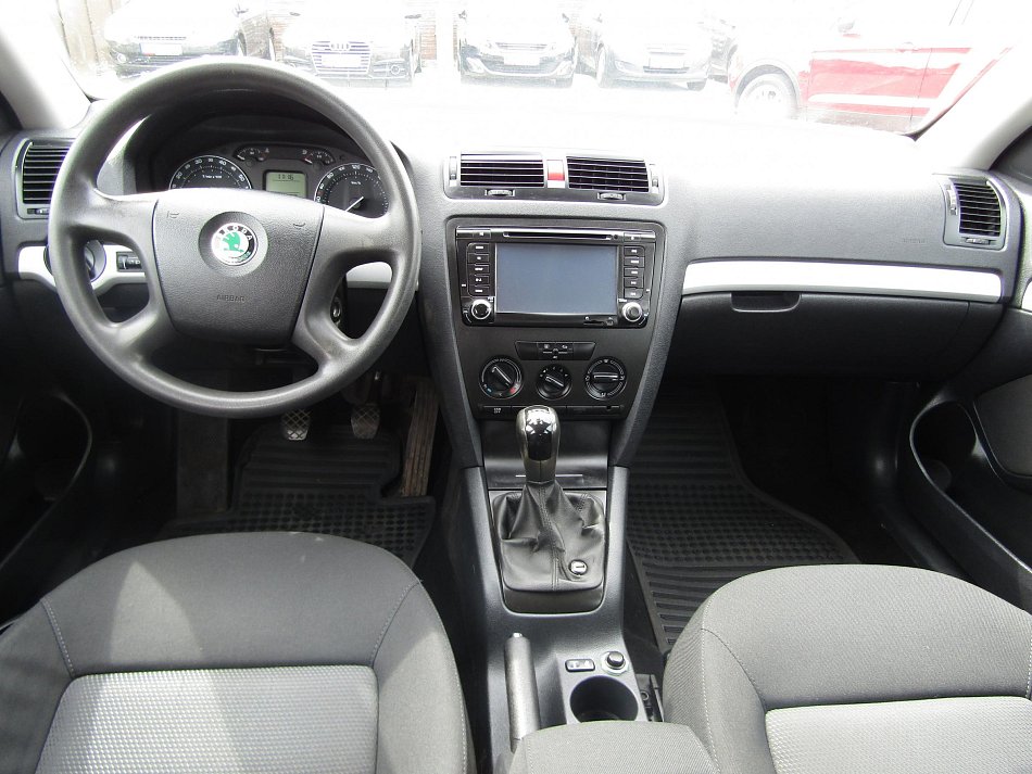 Škoda Octavia II 1.6 FSI 