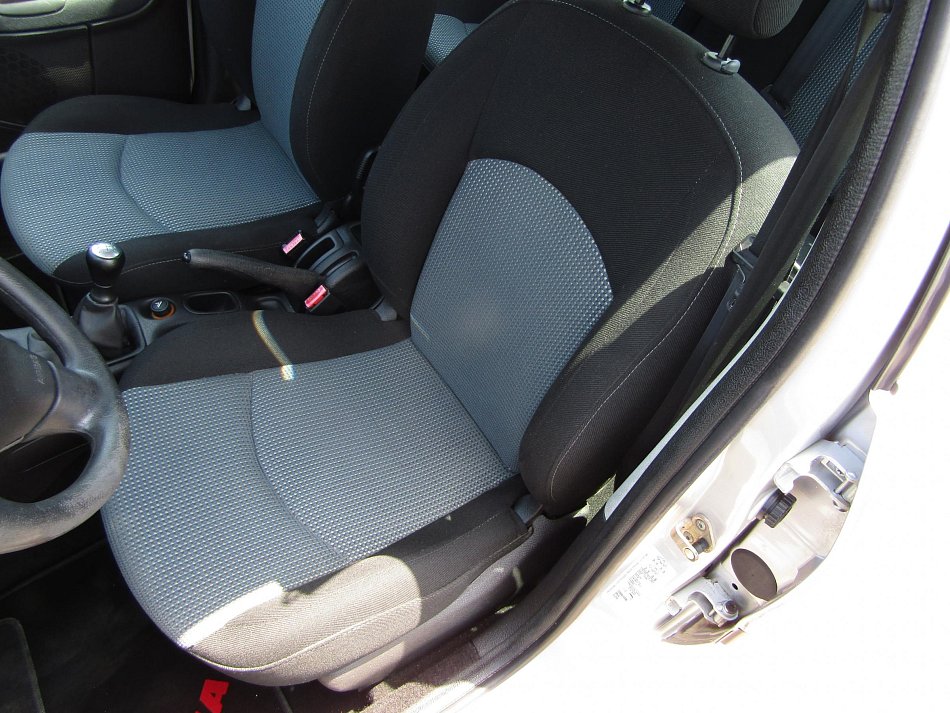 Peugeot 206 1.1i 