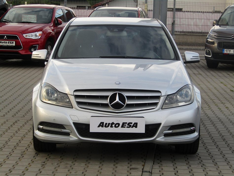 Mercedes-Benz Třída C 2.2CDi  C220