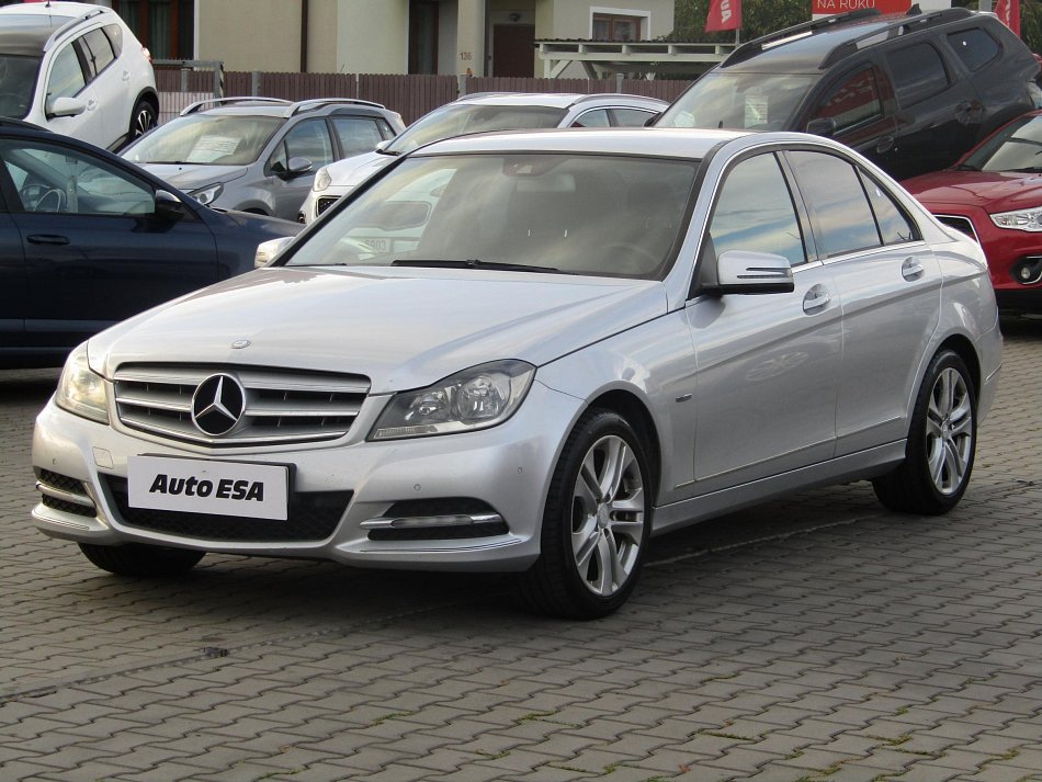 Mercedes-Benz Třída C 2.2CDi  C220