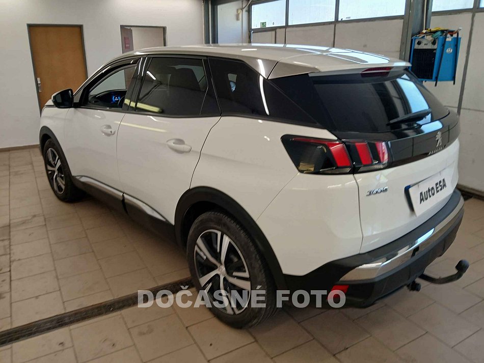 Peugeot 3008 1.2 PT 