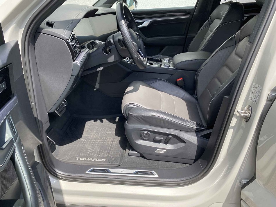 Volkswagen Touareg 3.0 TDi R-Line 4x4
