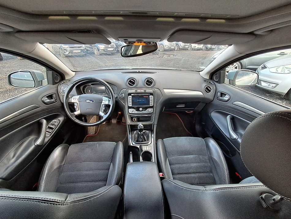 Ford Mondeo 2.5 T 