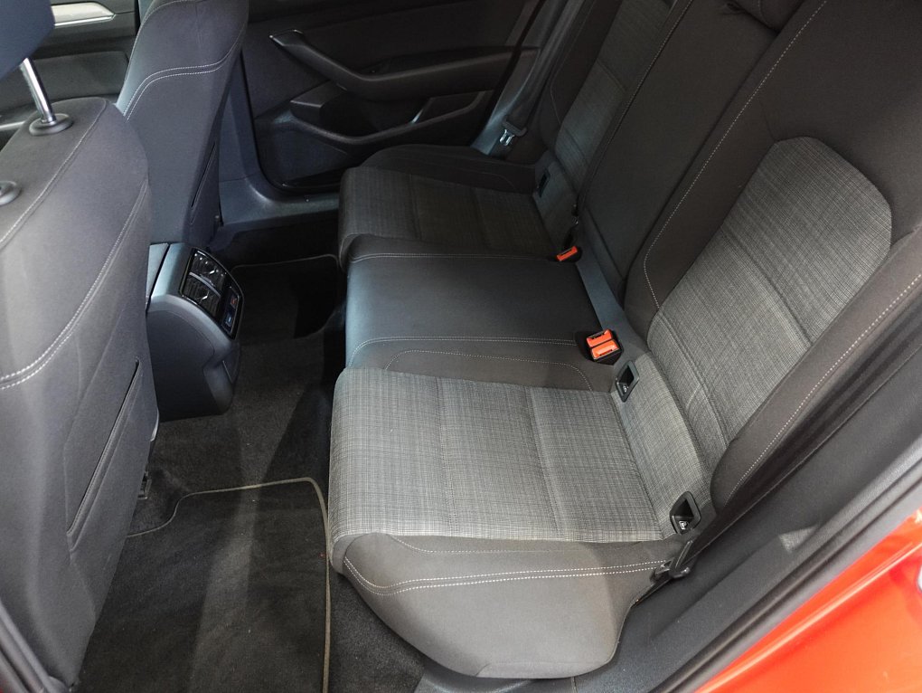 Volkswagen Passat 2.0 TDi 