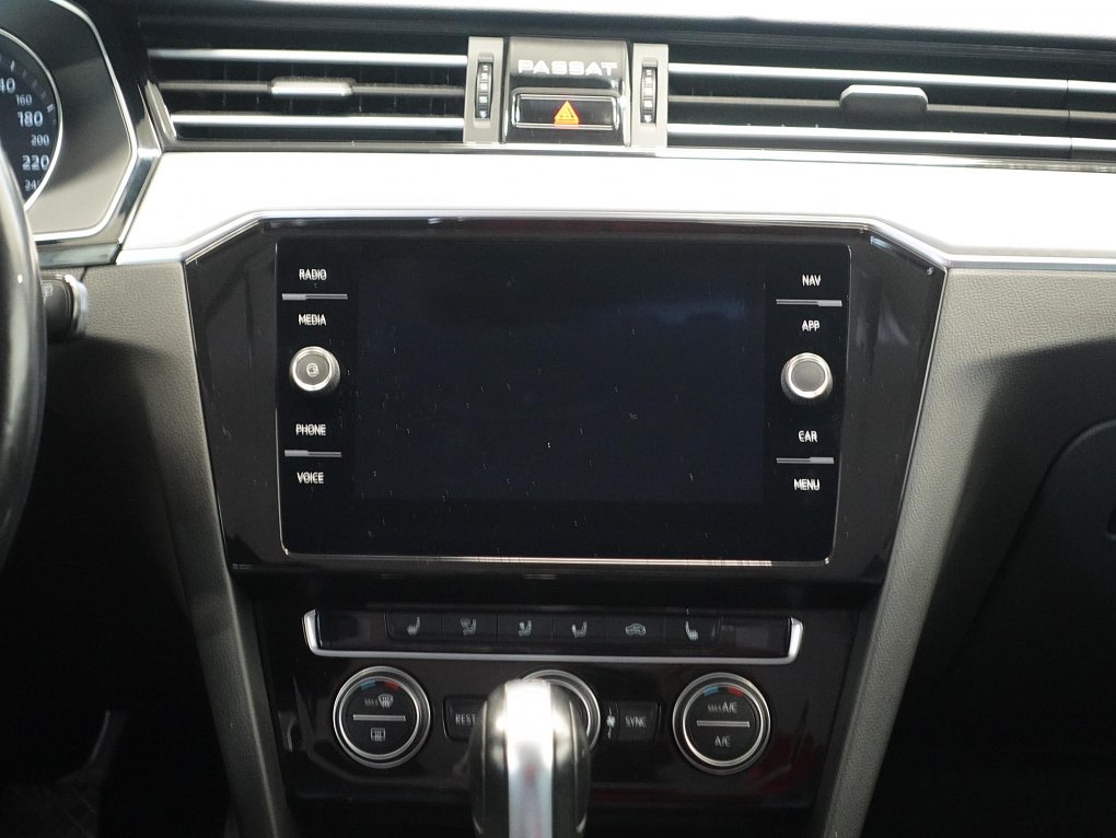 Volkswagen Passat 2.0 TDi 