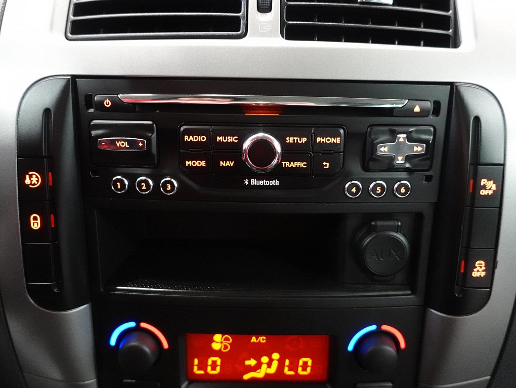 Peugeot Expert 2.0HDi  L2 8míst