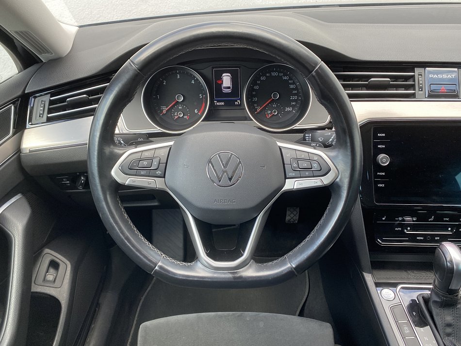 Volkswagen Passat 2.0 TDi Elegance