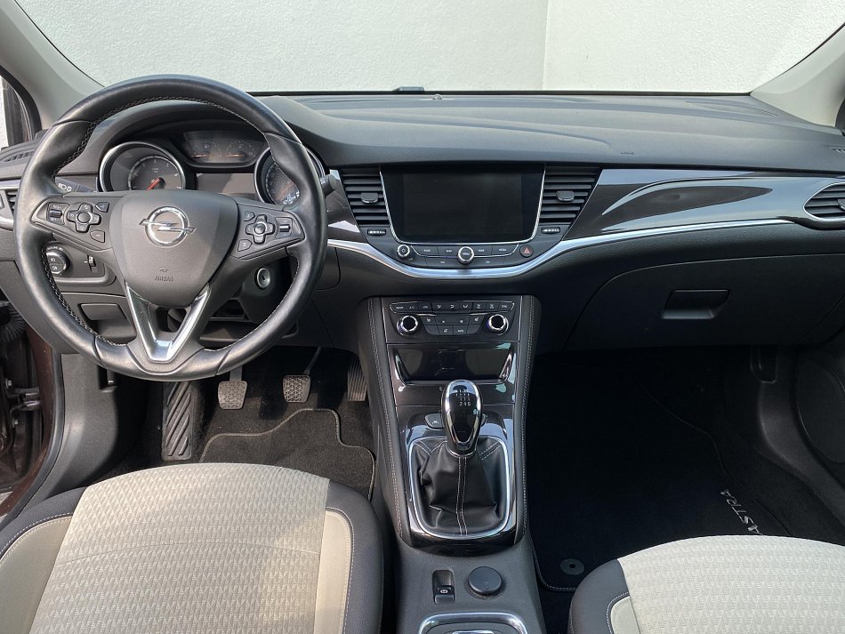 Opel Astra 1.4 T Innovation