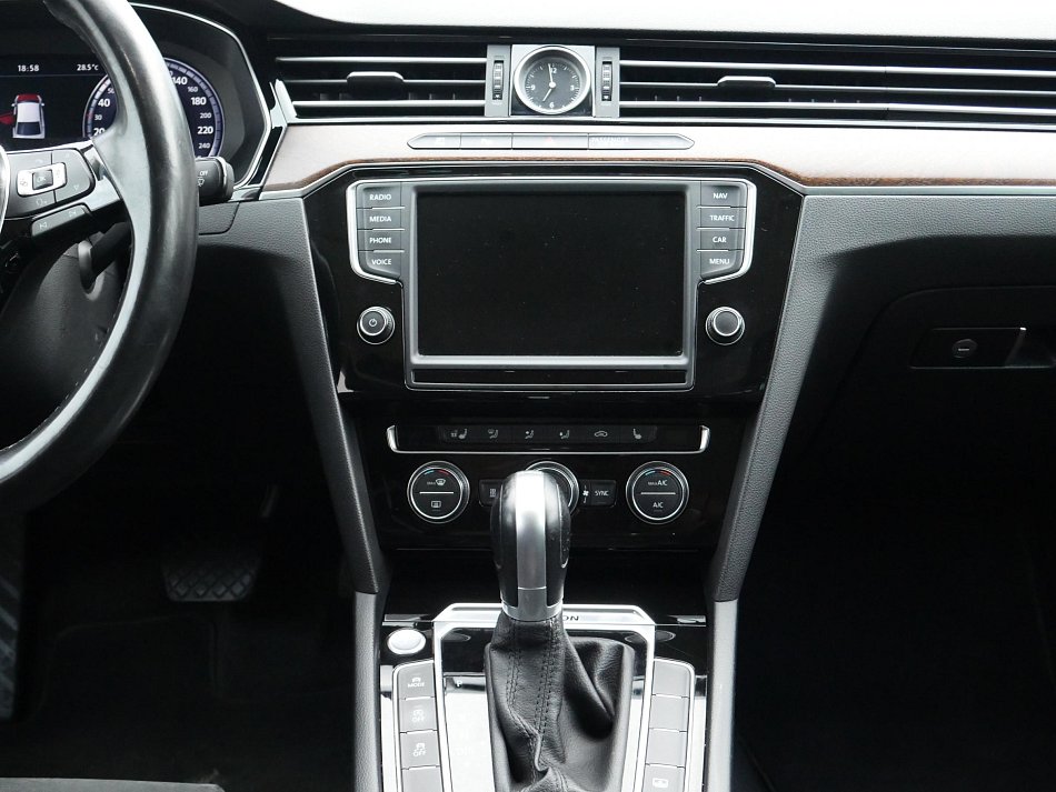 Volkswagen Passat 2.0 BiTDI Highline 4Motion