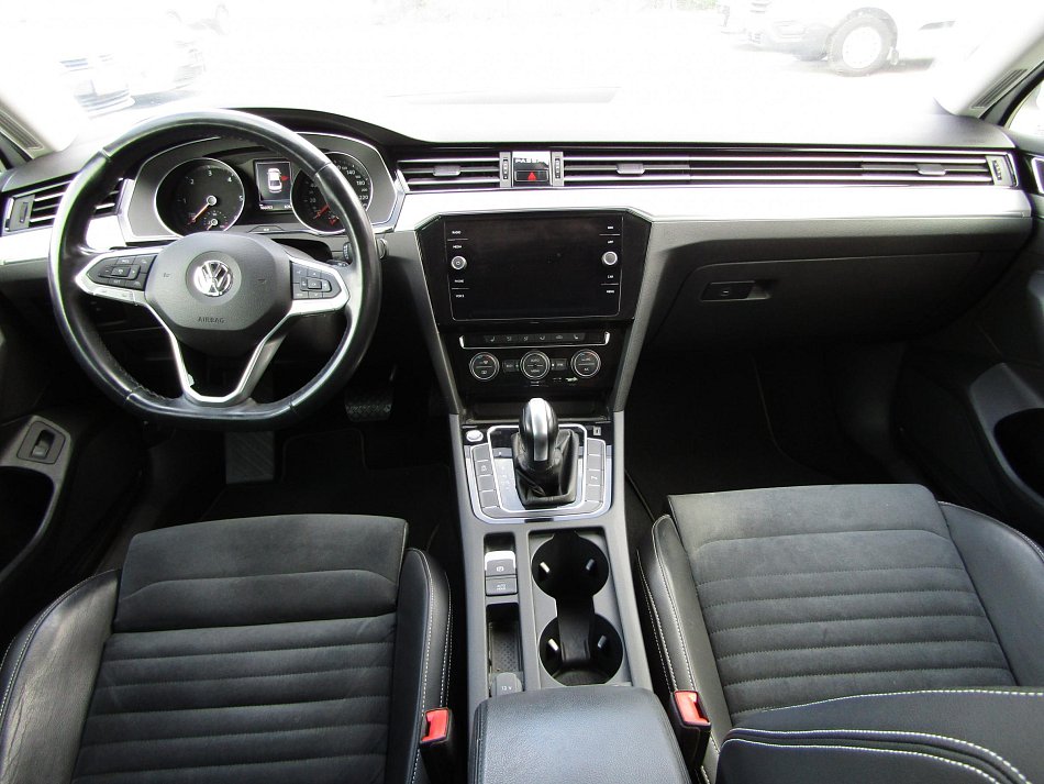 Volkswagen Passat 2.0 TDi Elegance