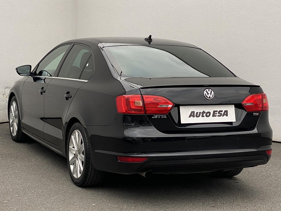 Volkswagen Jetta 1.6 TDi Highline