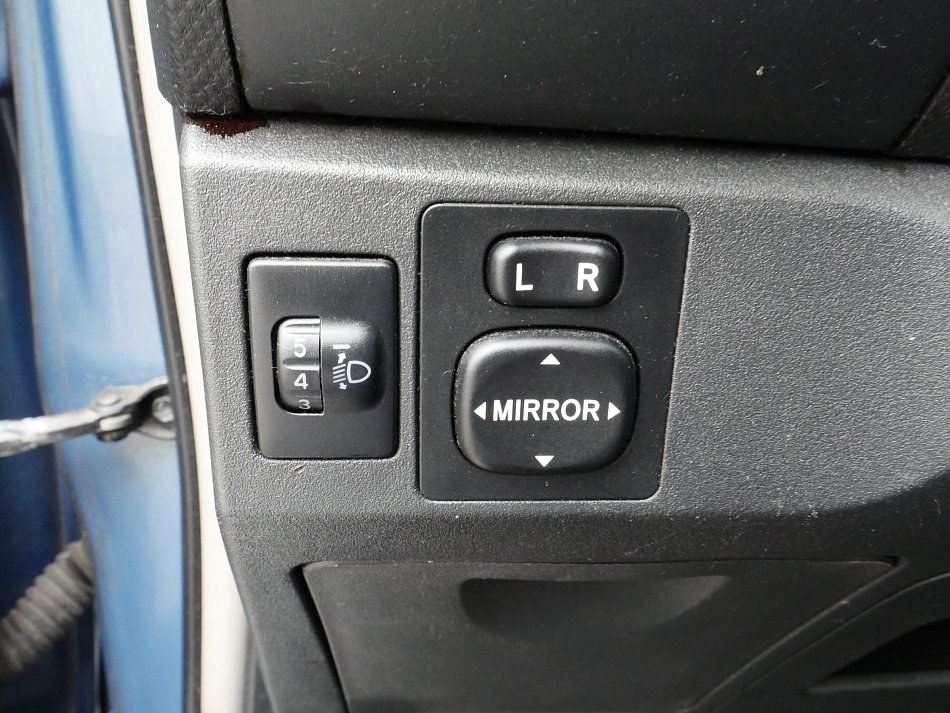 Toyota Yaris 1.3i 