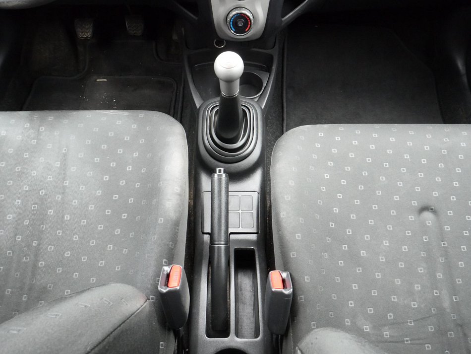 Toyota Yaris 1.3i 