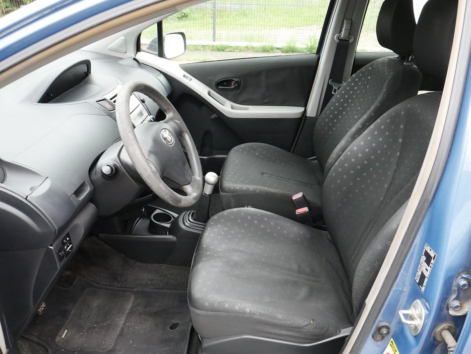 Toyota Yaris 1.3i 