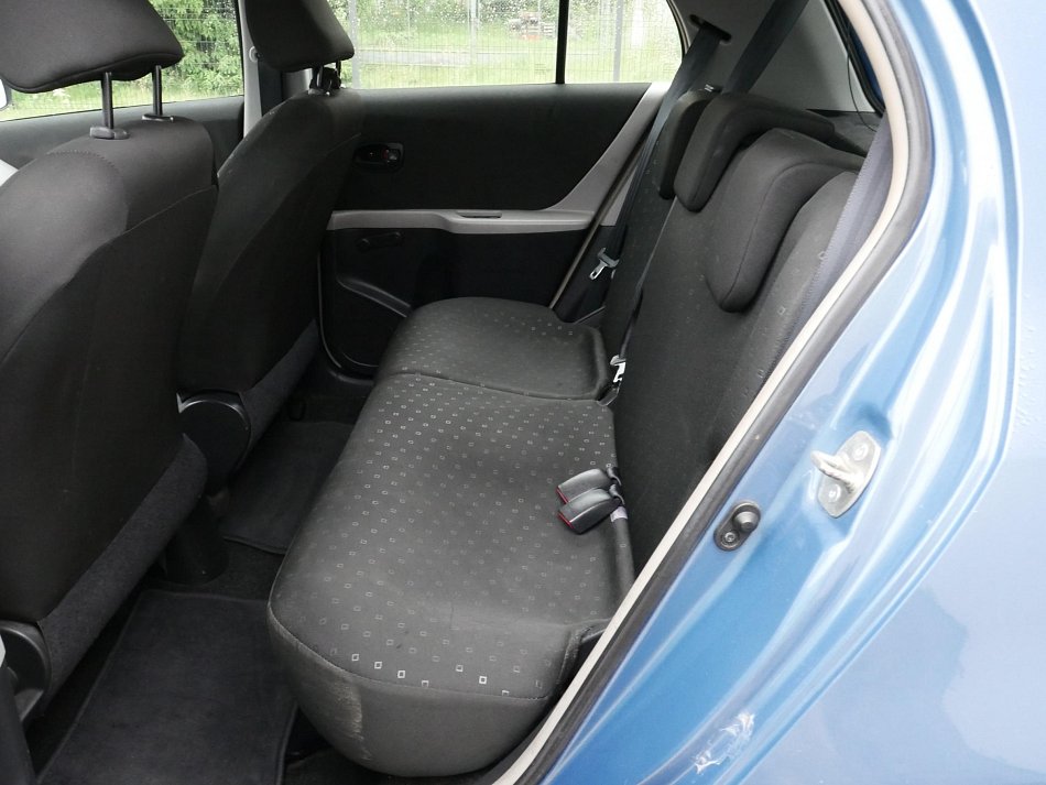 Toyota Yaris 1.3i 
