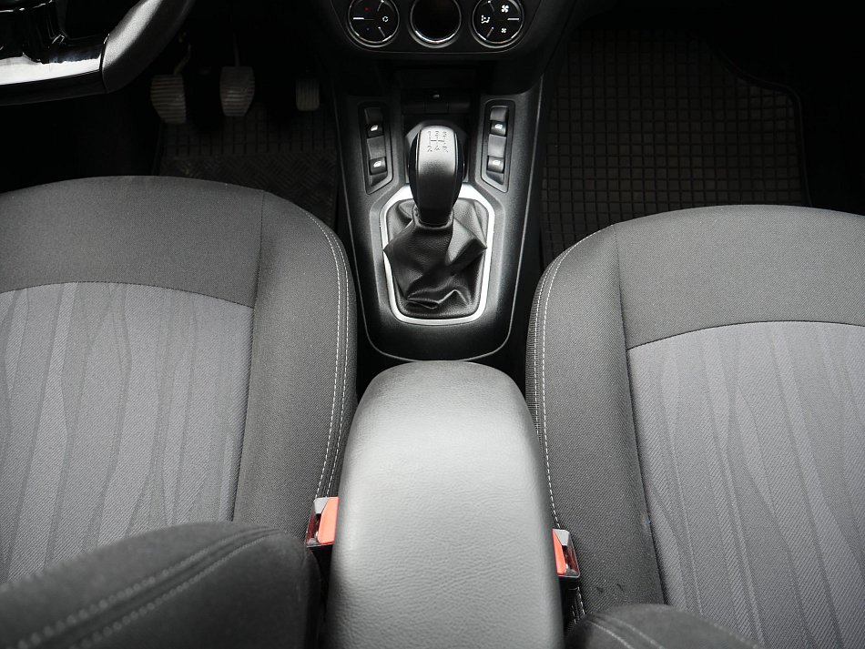 Peugeot 301 1.6 i 