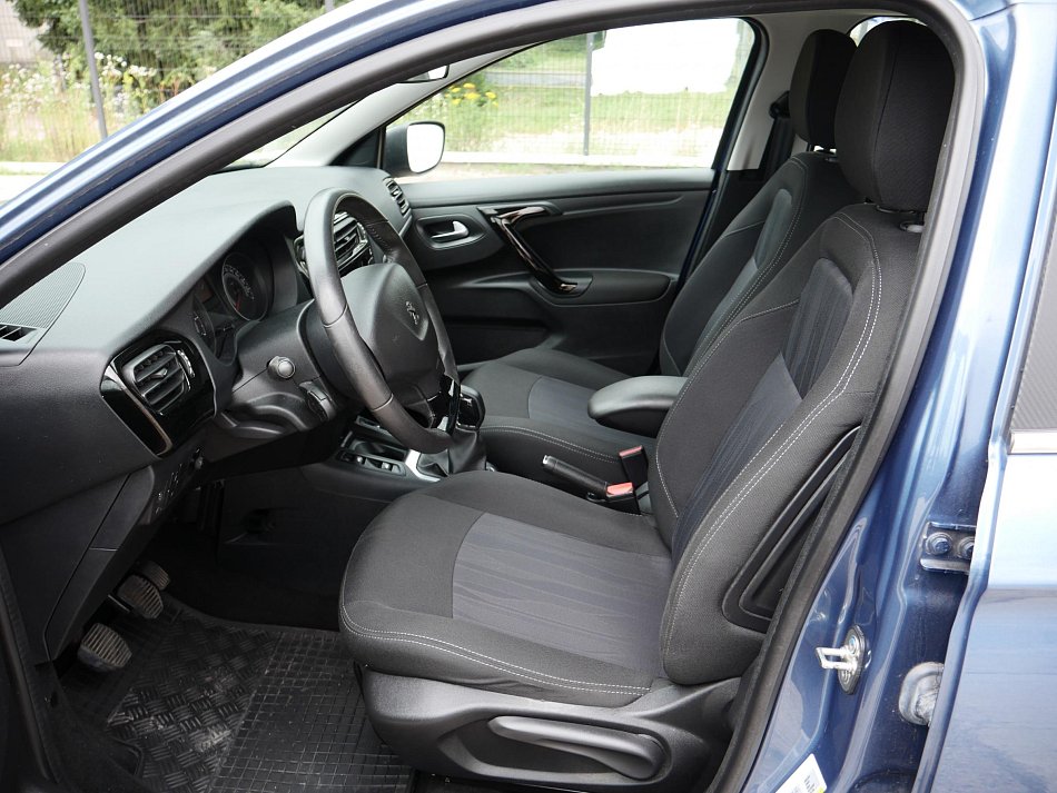 Peugeot 301 1.6 i 