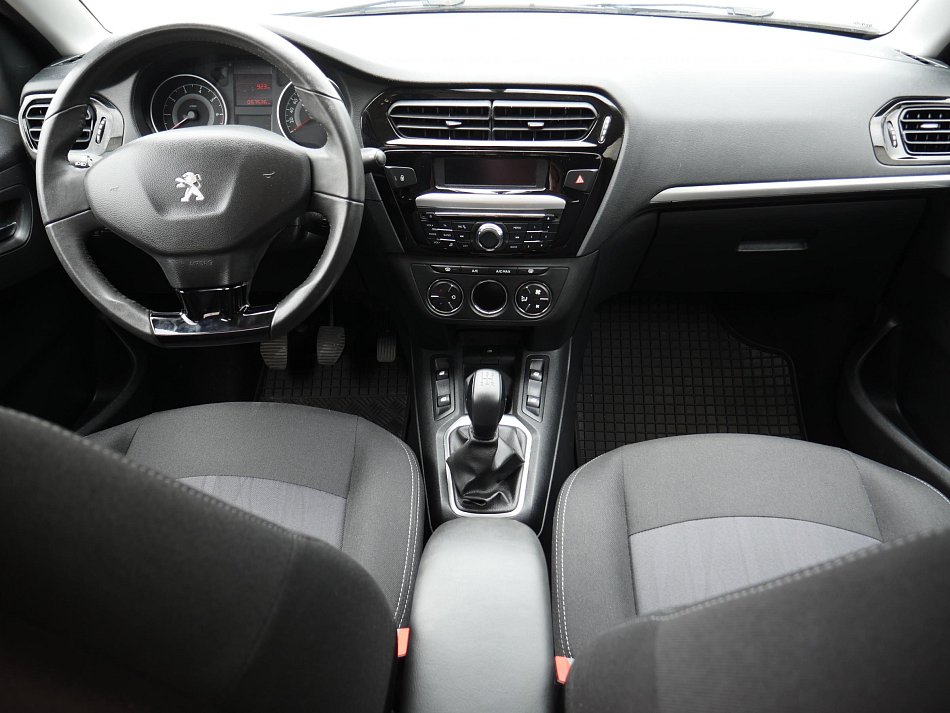 Peugeot 301 1.6 i 