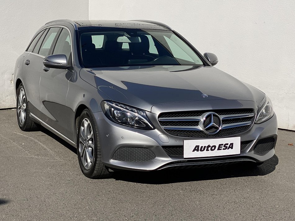 Mercedes-Benz Třída C 2.2 CDi Avantgarde C220