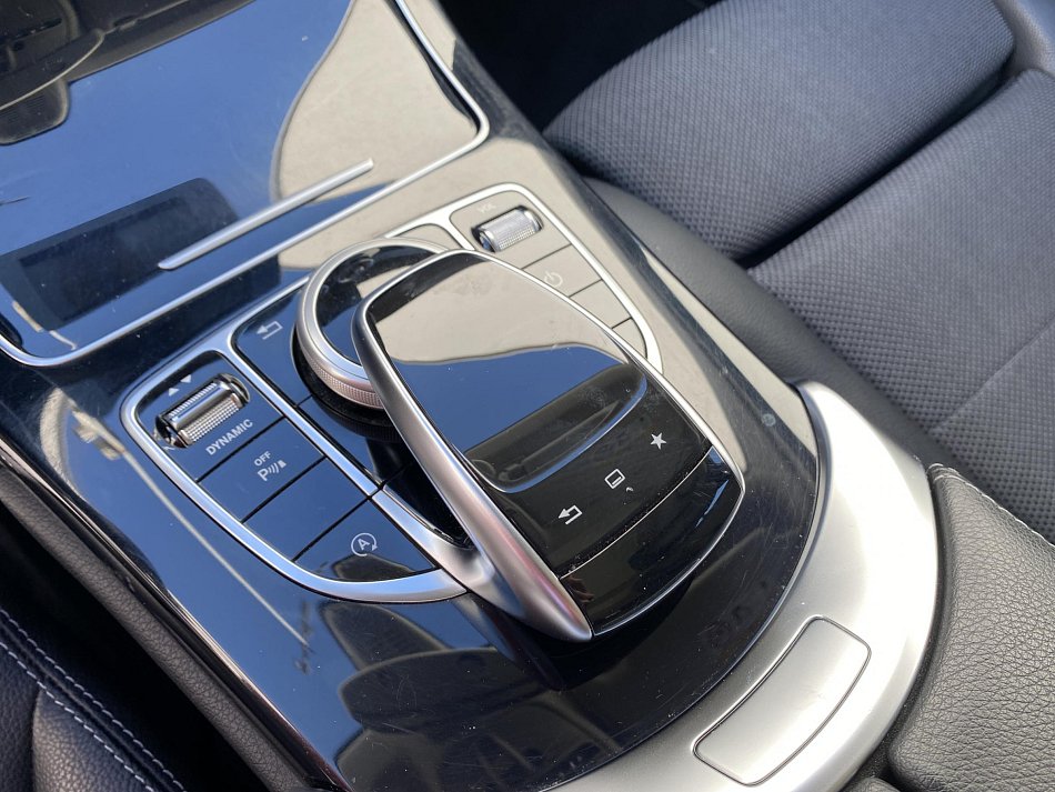 Mercedes-Benz Třída C 2.2 CDi Avantgarde C220