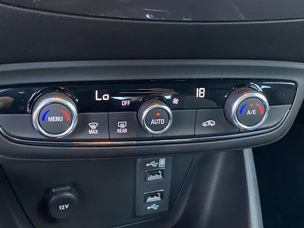 Opel Crossland X 1.2T Innovation