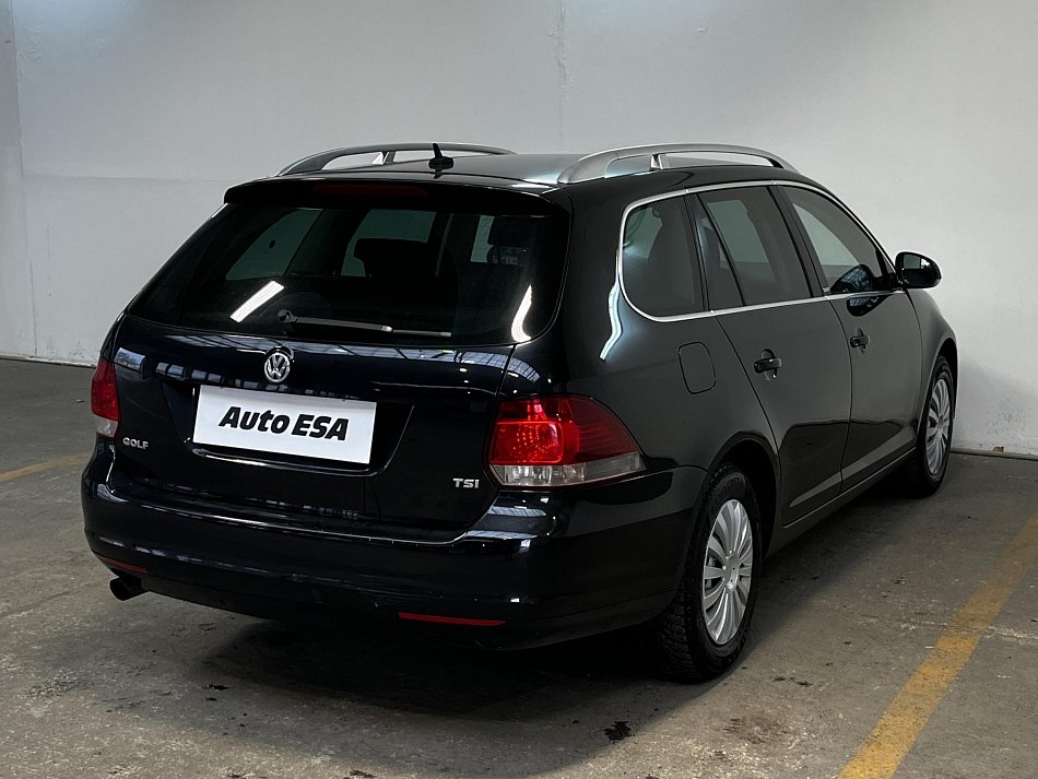 Volkswagen Golf 1.2TSI 