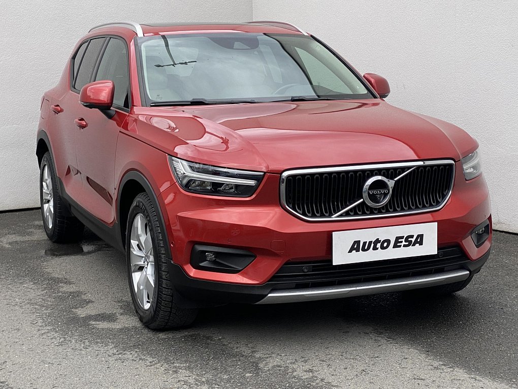 Volvo XC40 2.0T5 Momentum AWD