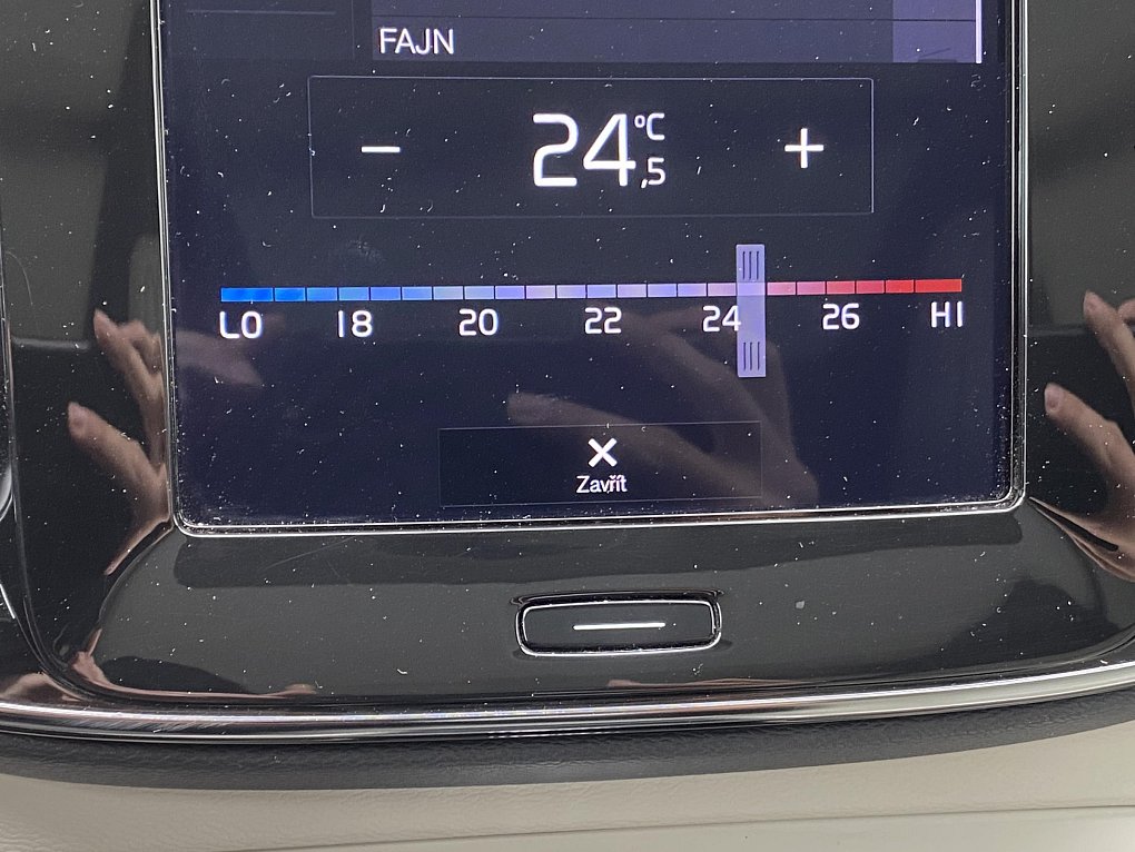 Volvo XC40 2.0T5 Momentum AWD