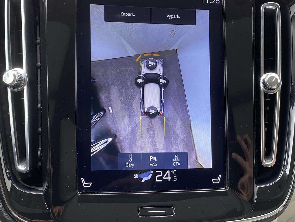 Volvo XC40 2.0T5 Momentum AWD