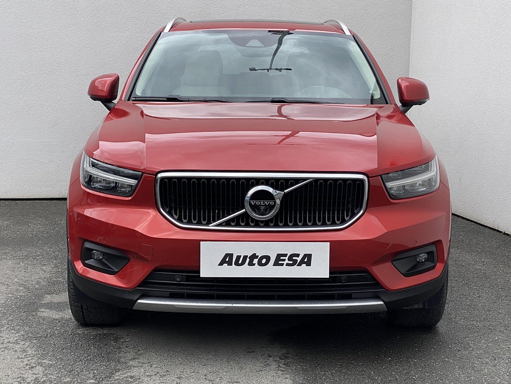 Volvo XC40 2.0T5 Momentum AWD