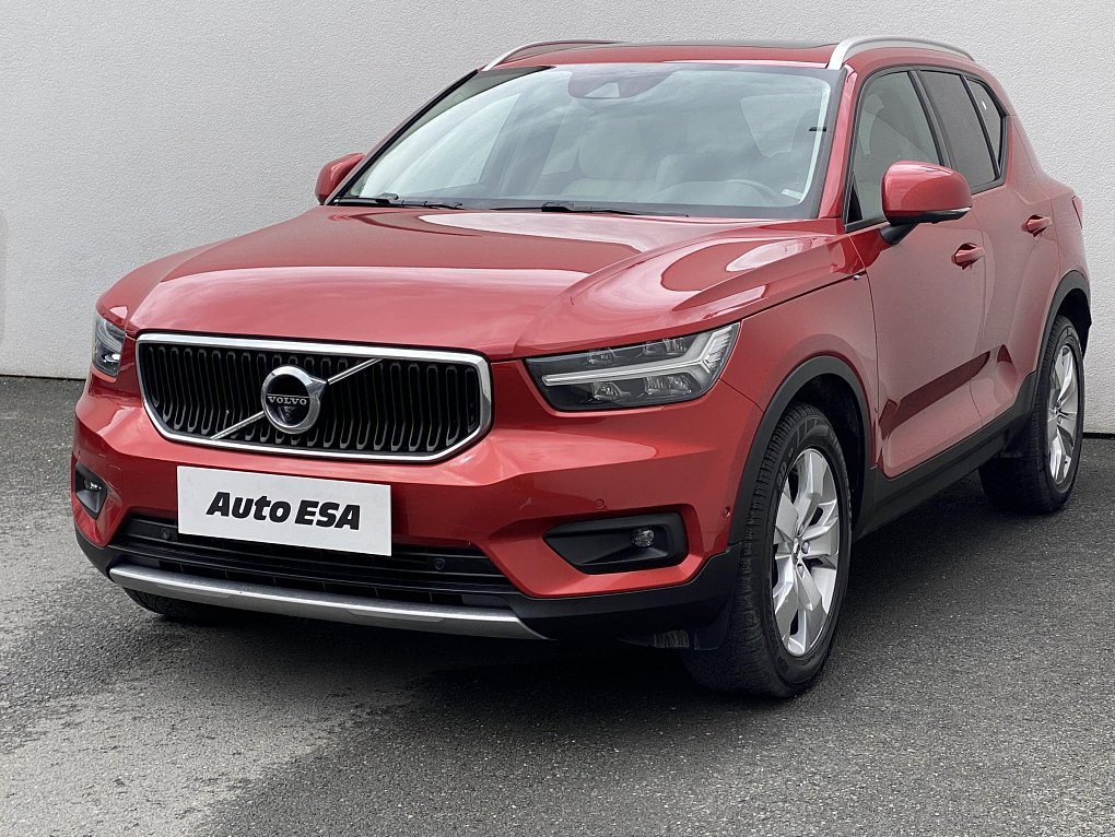 Volvo XC40 2.0T5 Momentum AWD