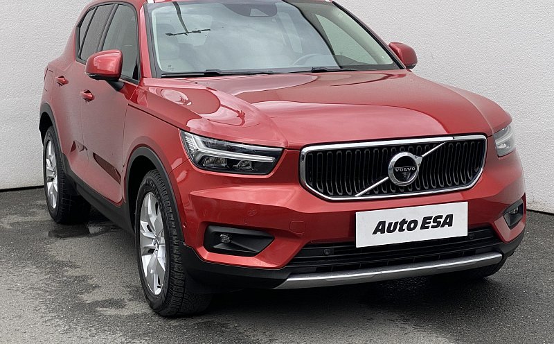 Volvo XC40 2.0T5 Momentum AWD