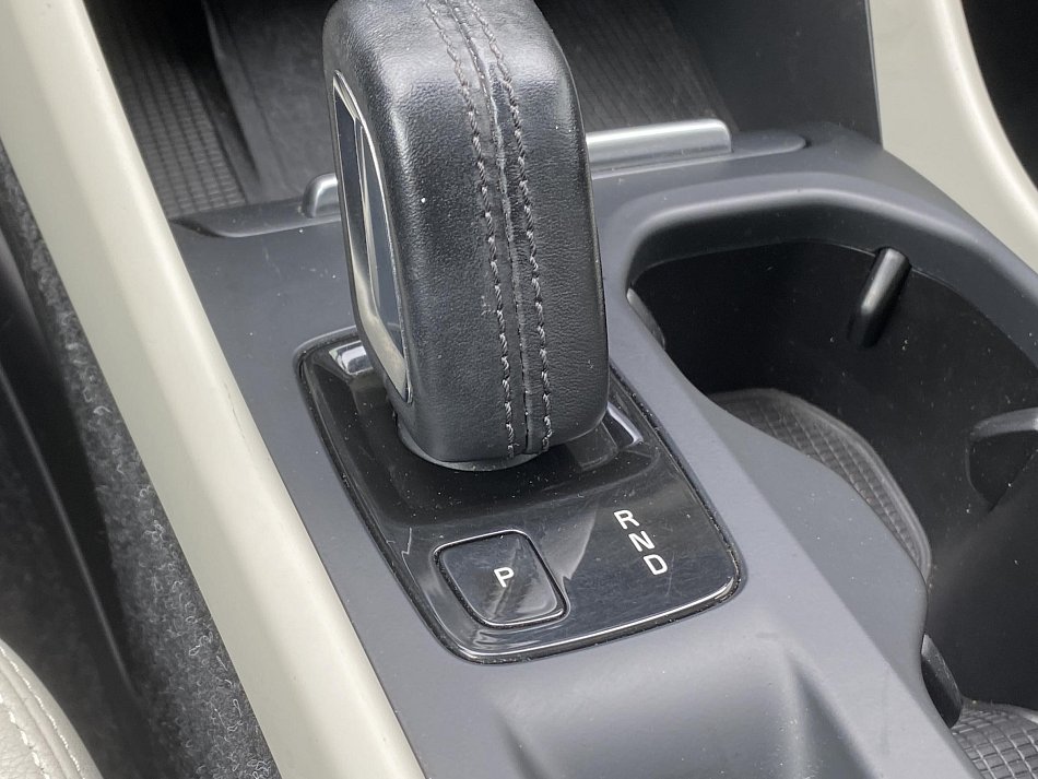Volvo XC40 2.0T5 Momentum AWD