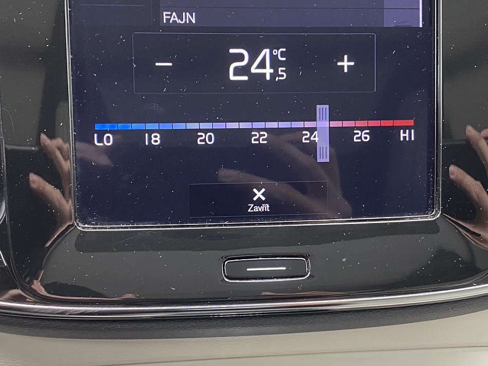 Volvo XC40 2.0T5 Momentum AWD
