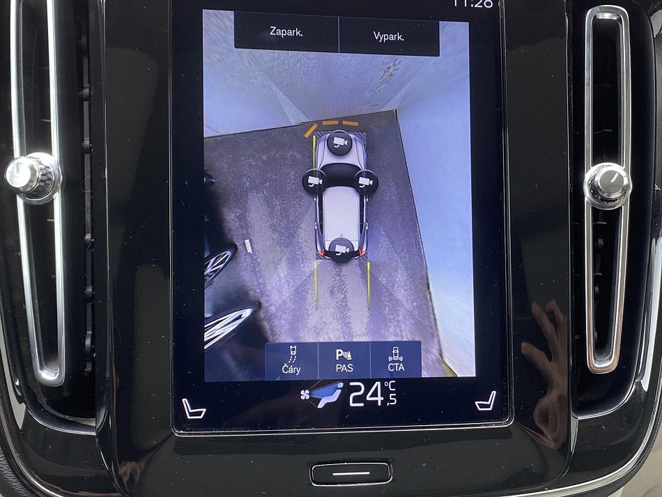Volvo XC40 2.0T5 Momentum AWD