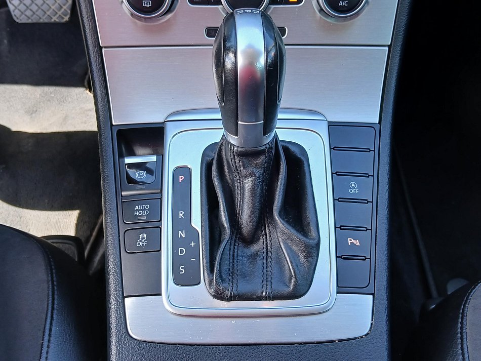 Volkswagen Passat 2.0 TDi 