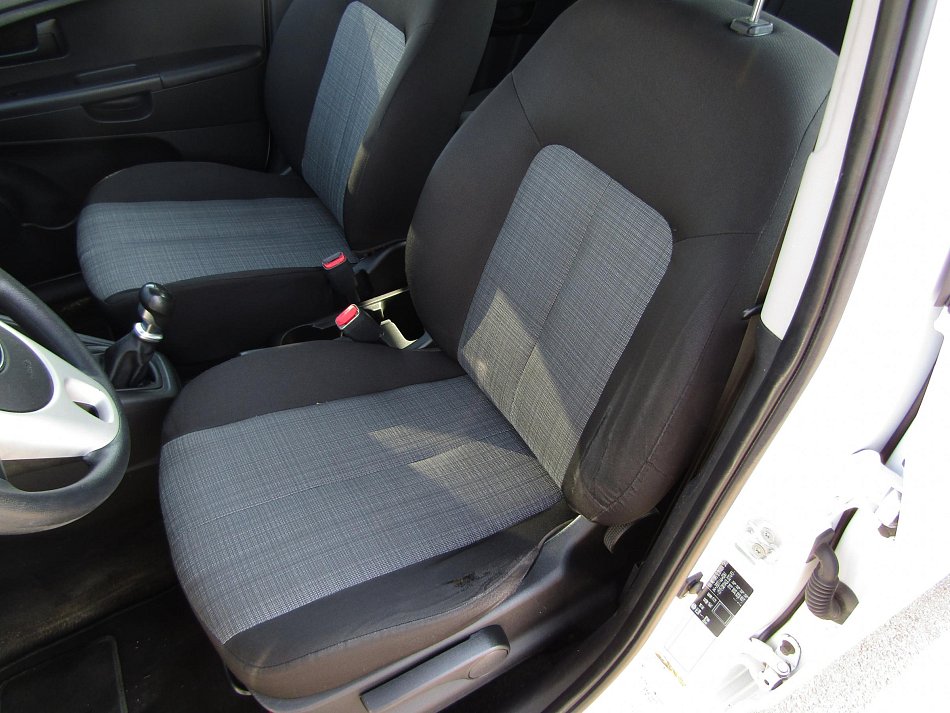 Kia Venga 1.4i 