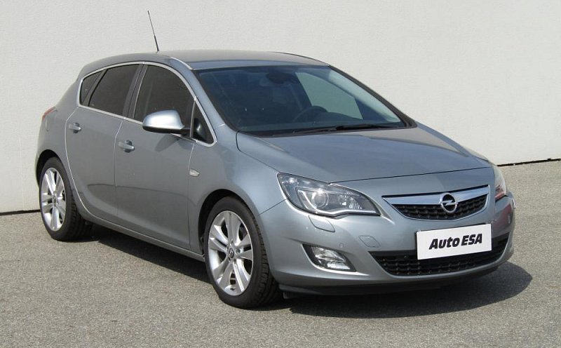 Opel Astra 1.4 T Cosmo