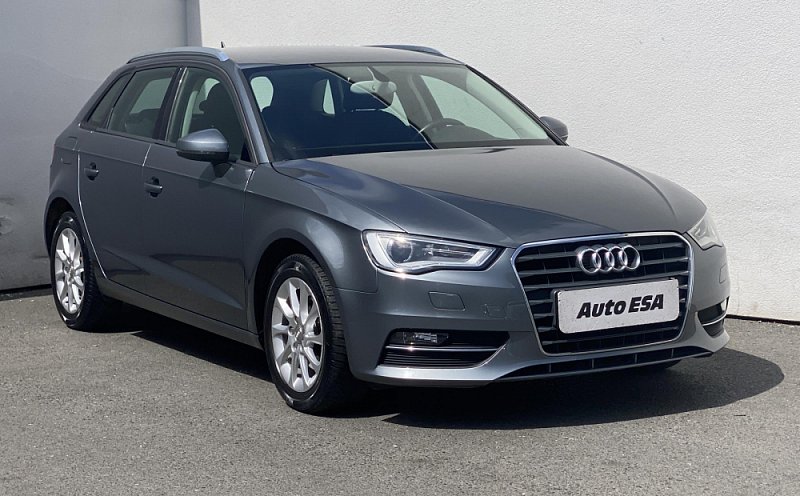 Audi A3 2.0 TDi Attraction sportback