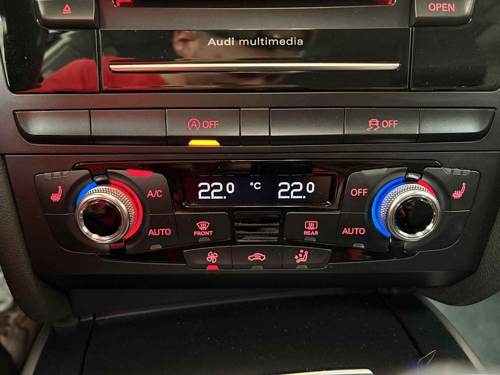Audi A4 2.0 TDi 